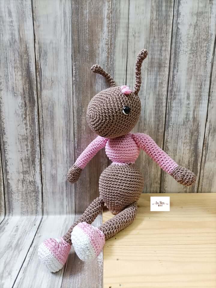 Pupazzo amigurumi formica – la steefaeto a man prodotti artigianali