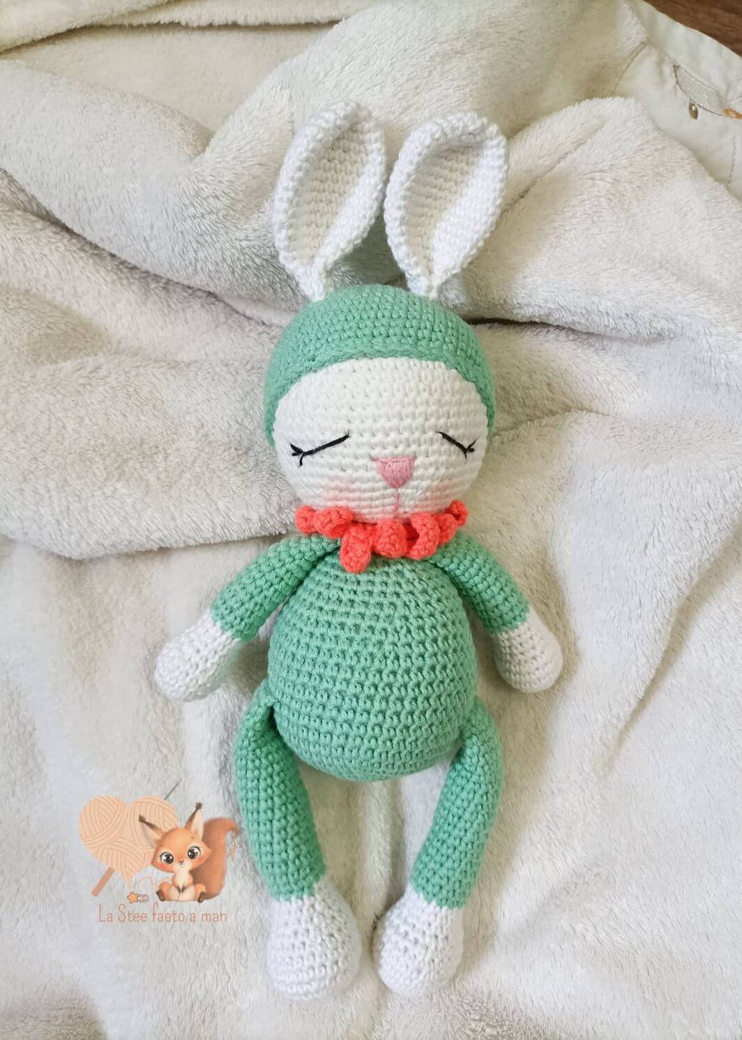 Coniglietto amigurumi dolce nanna
