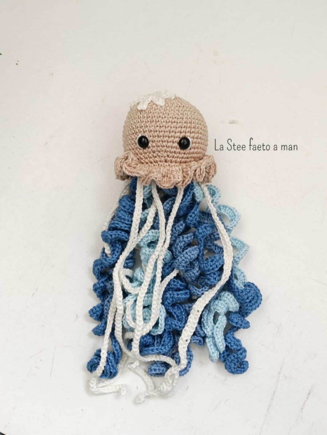 Polpo amigurumi con stella marina