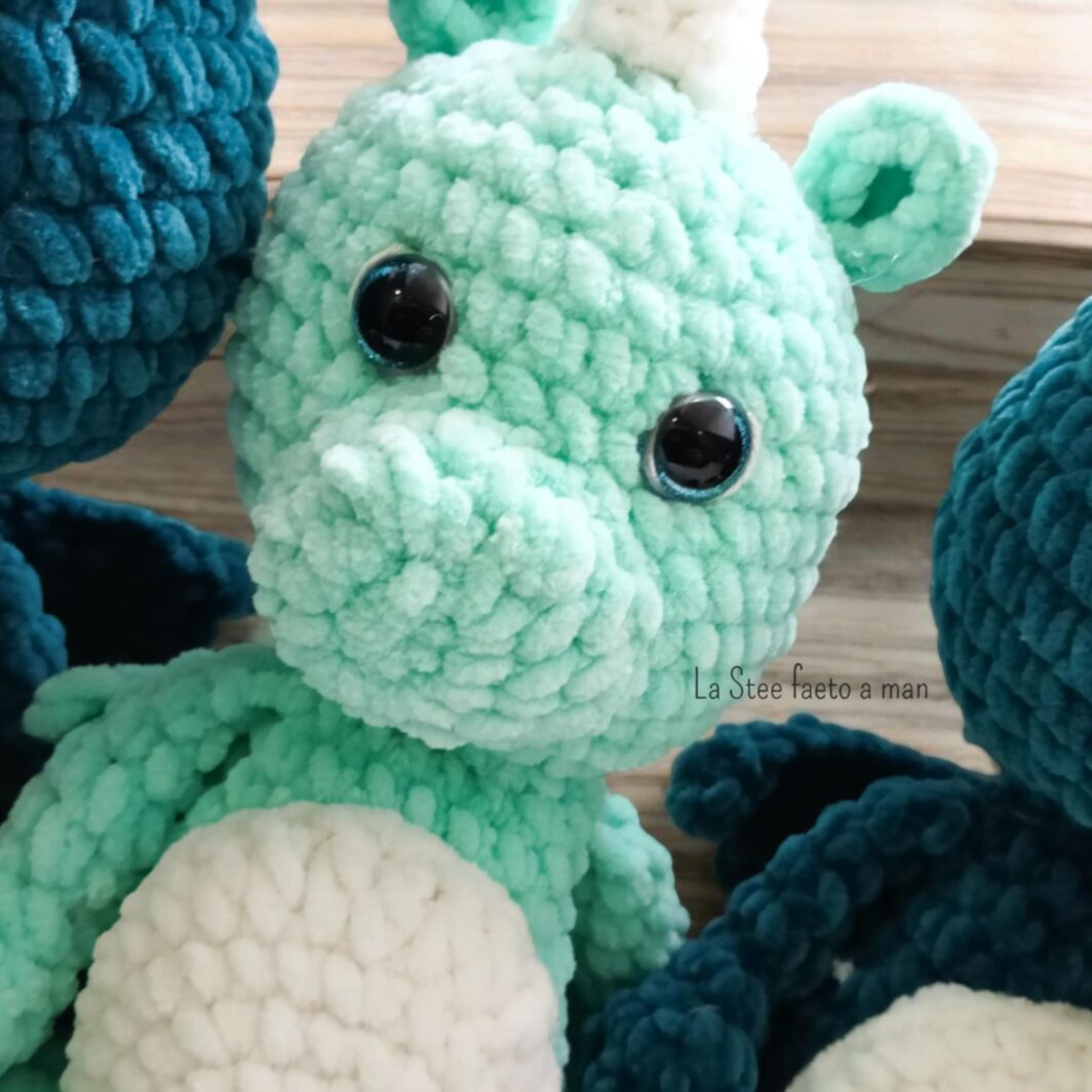 Draghetto in ciniglia amigurumi - immagine 3