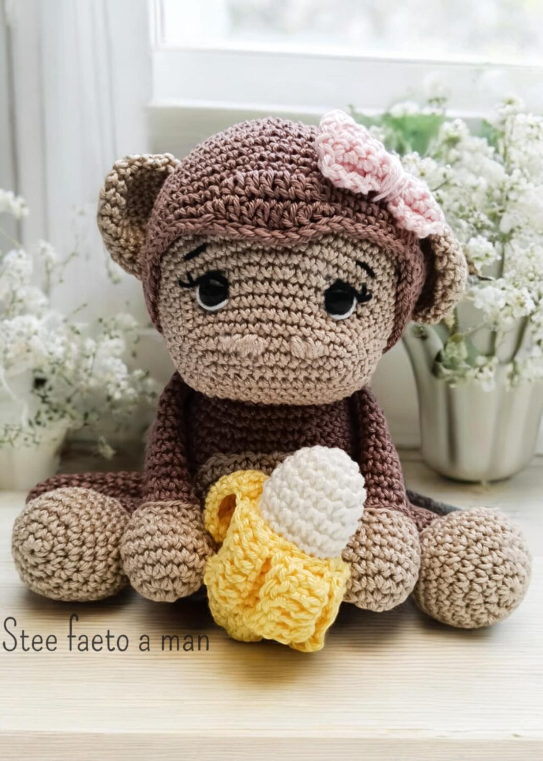 Scimmietta amigurumi con banana