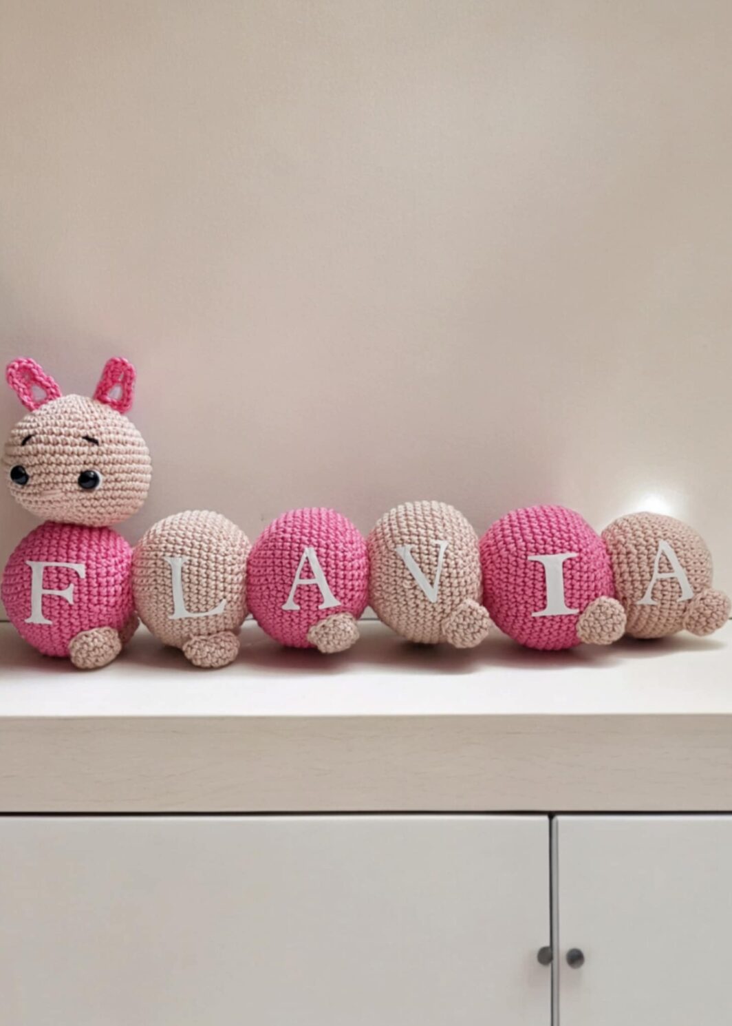 Bruco amigurumi con nome